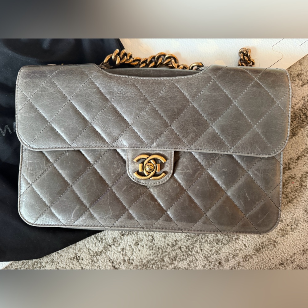 SOLD!!! Chanel Gray Quilted Leather Shoulder Bag - Picture 3 of 14